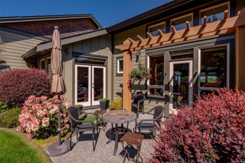 #102-5418 Jacobs Lane, Nanaimo, BC 