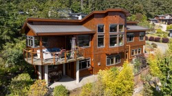 #4-1060 Shore Pine Close Duncan, BC V9L 0C4