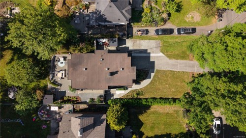 2887 Colquitz Ave, Saanich, BC 