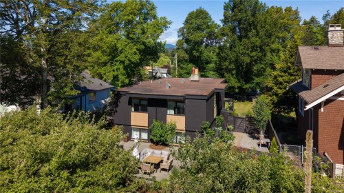 2887 Colquitz Ave, Saanich, BC 