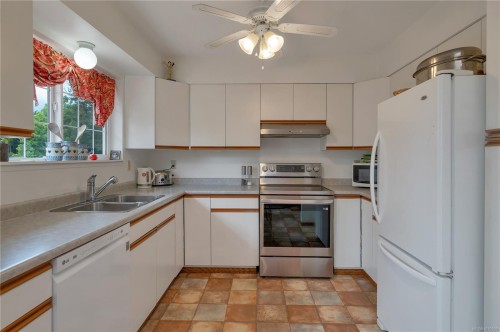 755 Kit Cres, Campbell River, BC 
