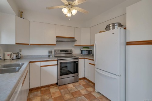 755 Kit Cres, Campbell River, BC 