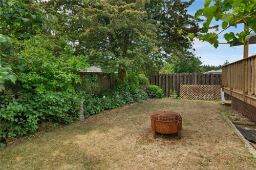 755 Kit Cres, Campbell River, BC 