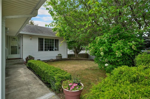 755 Kit Cres, Campbell River, BC 