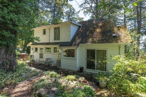 1254 Burnside Rd West, View Royal, BC 