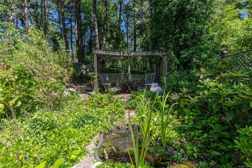 1254 Burnside Rd West, View Royal, BC 