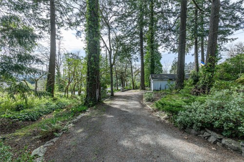 1254 Burnside Rd West, View Royal, BC 