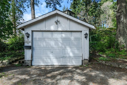 1254 Burnside Rd West, View Royal, BC 