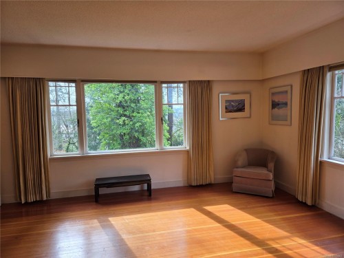 1254 Burnside Rd West, View Royal, BC 
