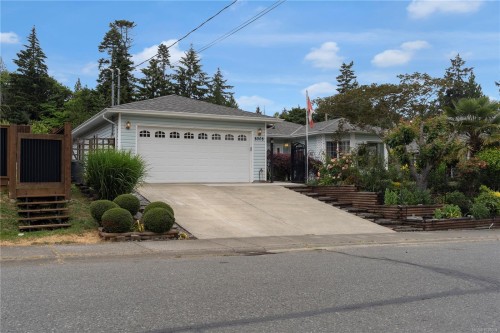 8008 Glenhurst Dr North, Crofton, BC 