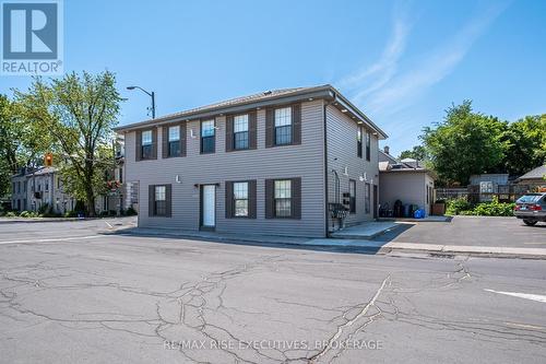 120 YONGE STREET  Kingston (Central City West), ON K7M 1E0