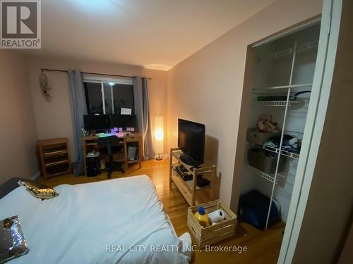 2290 Delkus Crescent, Mississauga, ON 