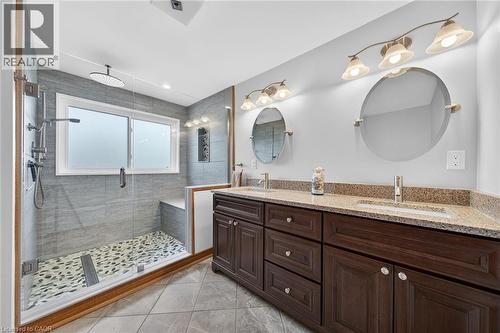 6 Regal Drive, Hamilton, ON 