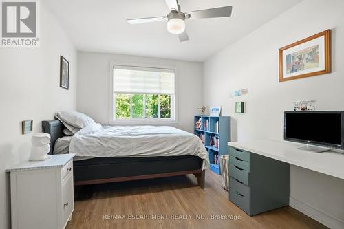 570 Rosedale Crescent, Burlington, ON 