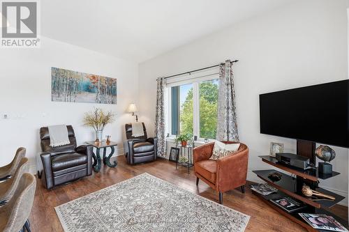 LARGE LIVING AREA WITH LARGE WINDOWS - 303 - 9 Newcastle Street, Minden Hills (Minden), ON 