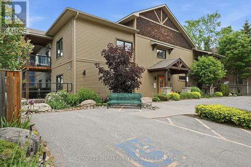 FRONT OUTDOOR SEATING AREA - 303 - 9 Newcastle Street, Minden Hills (Minden), ON 