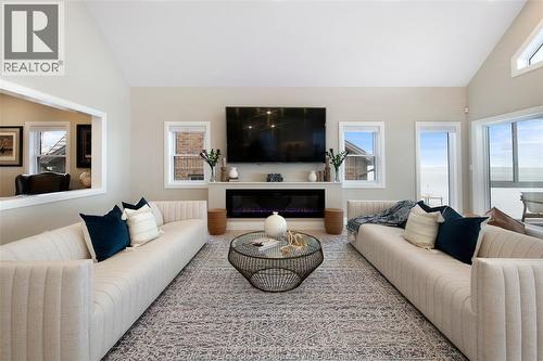 1696 Caille Avenue, Lakeshore, ON 
