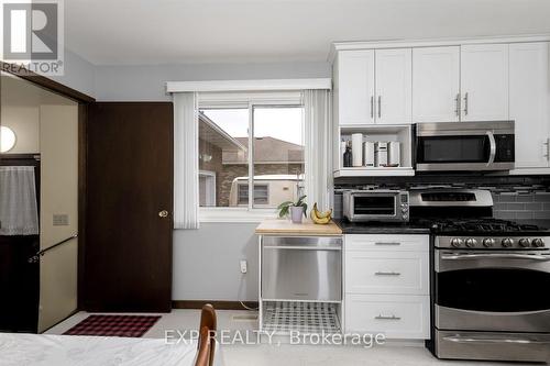 28 Denrich Avenue, Tillsonburg, ON - Indoor Photo Showing Kitchen