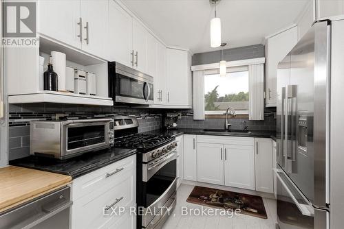 28 Denrich Avenue, Tillsonburg, ON - Indoor Photo Showing Kitchen With Double Sink