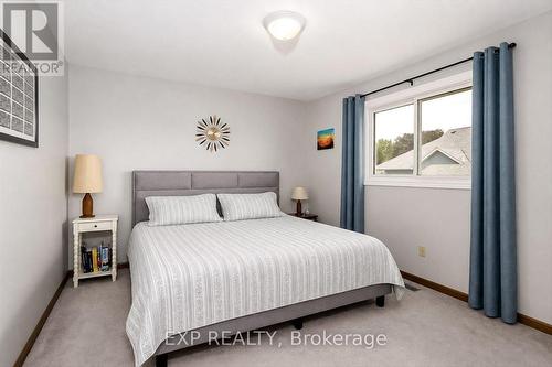 28 Denrich Avenue, Tillsonburg, ON - Indoor Photo Showing Bedroom