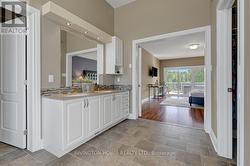 2 sinks and 2 walk-in closets! - 