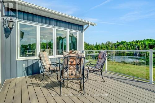 Composite deck - 3220 A March Road, Ottawa, ON 