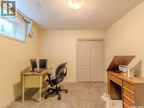 274 Ashworth Crescent, Saskatoon, SK 