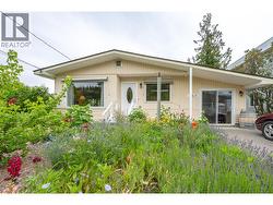 11819 Grant Avenue Summerland, BC V0H 1Z8