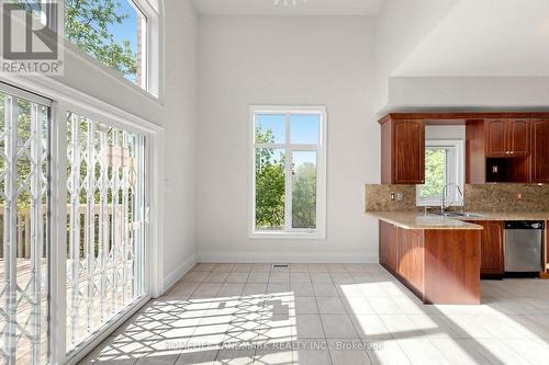 209 Redstone Road, Richmond Hill, ON 