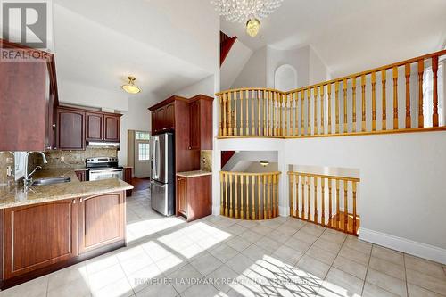 209 Redstone Road, Richmond Hill, ON 