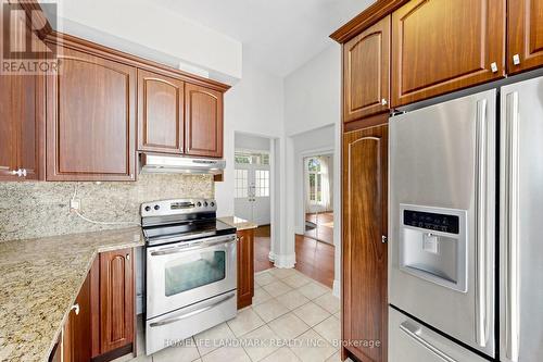 209 Redstone Road, Richmond Hill, ON 