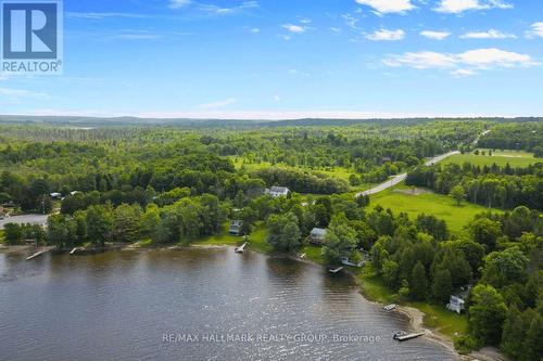 Bird's-eye view of cottage and waterfront - 118 Hall Shore Road, Lanark Highlands, ON 