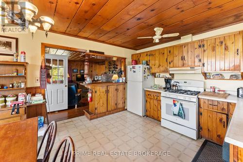 71367 Branch Road N, Bluewater (Hay), ON 