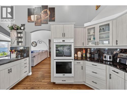 6650 Finch Road, Lake Country, BC - Indoor Photo Showing Kitchen