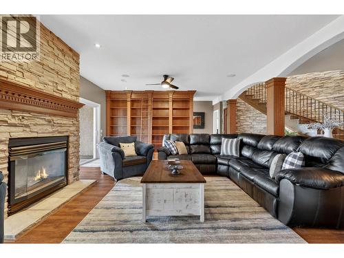 6650 Finch Road, Lake Country, BC - Indoor Photo Showing Living Room With Fireplace