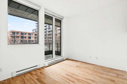 Living Room - 207-801 Rue De La Commune E., Montréal (Ville-Marie), QC - Indoor Photo Showing Other Room