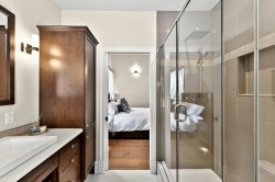 Salle de bains attenante à la CCP - 