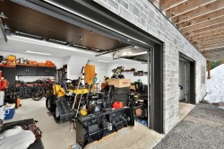 Garage - 