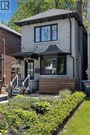221 BEDFORD PARK AVENUE Toronto, ON M5M 1J4
