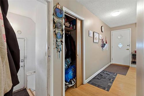 478 Hartford Avenue, Winnipeg, MB - Indoor Photo Showing Other Room