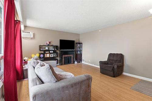 478 Hartford Avenue, Winnipeg, MB - Indoor Photo Showing Other Room With Fireplace