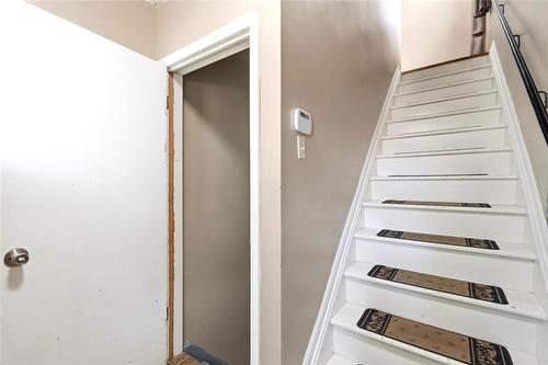 478 Hartford Avenue, Winnipeg, MB - Indoor Photo Showing Other Room