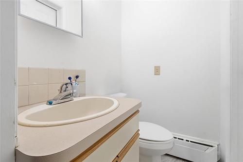 478 Hartford Avenue, Winnipeg, MB - Indoor Photo Showing Bathroom