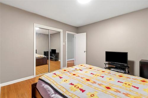 478 Hartford Avenue, Winnipeg, MB - Indoor Photo Showing Bedroom