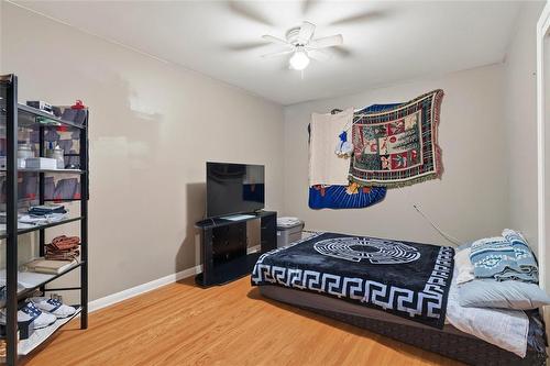 478 Hartford Avenue, Winnipeg, MB - Indoor Photo Showing Bedroom