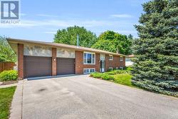 6 WALES AVENUE N  Adjala-Tosorontio, ON L0M 1J0