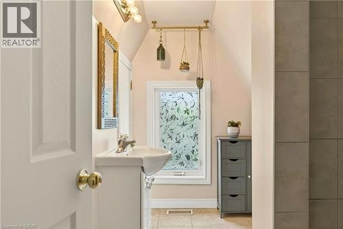 198 East Avenue N, Hamilton, ON 