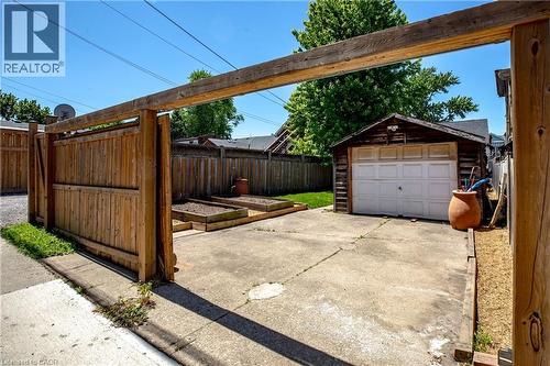 198 East Avenue N, Hamilton, ON 