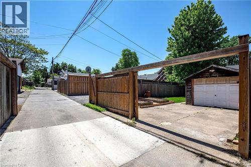 198 East Avenue N, Hamilton, ON 