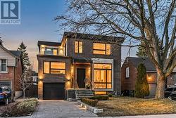 18 FERRIS ROAD  Toronto, ON M4B 1G1